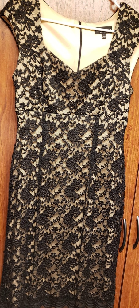 Black lace dress